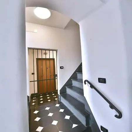 Finestra Sul Borgo Genoa